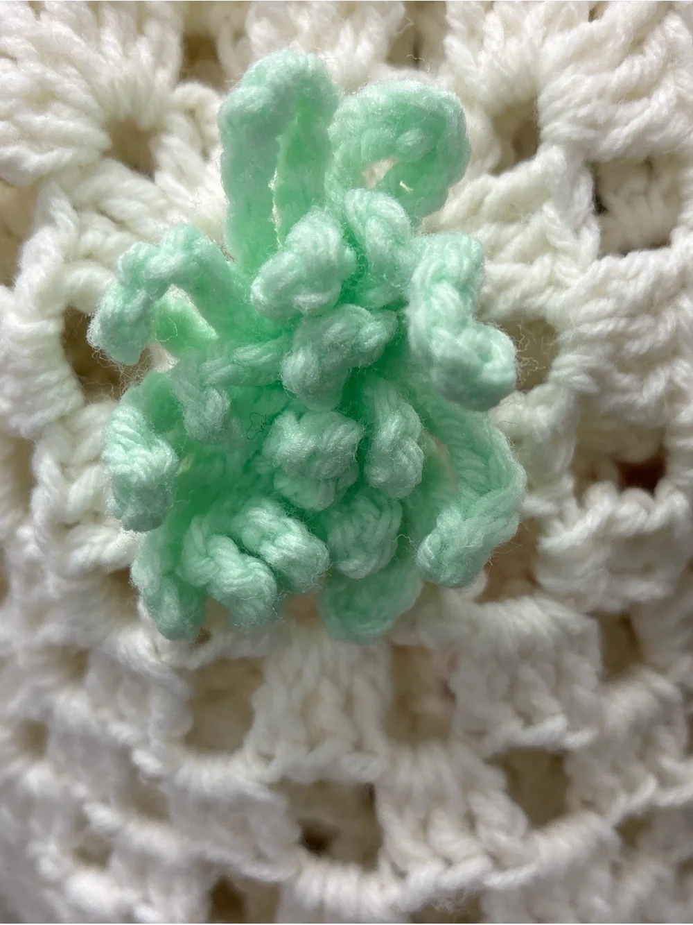 Vintage Handmade 3D Loopy Flower Crochet Granny Square Afghan (King Size)